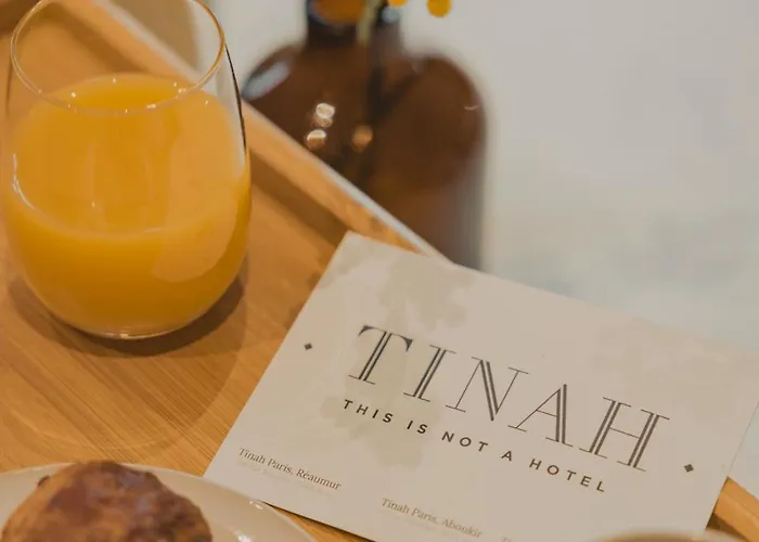 Tinah Paris, Aboukir